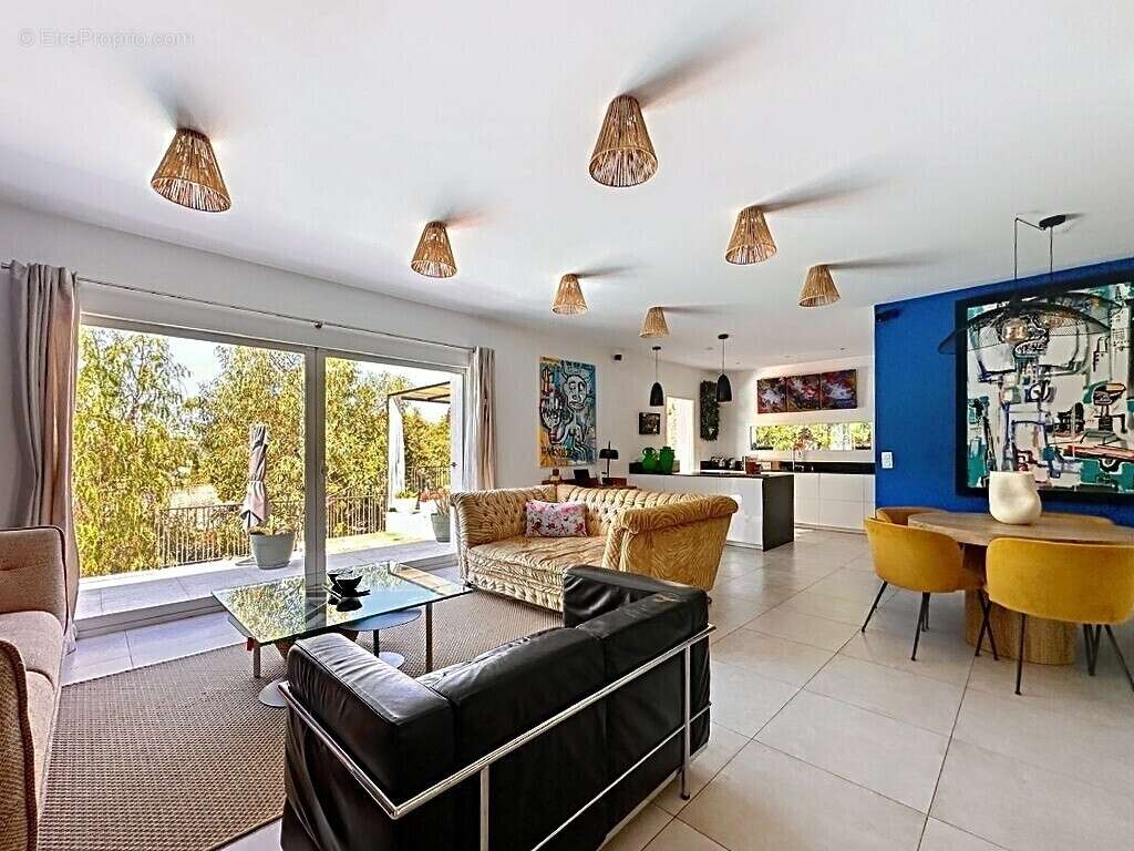 Villa contemporaine 128 m² (2017) - Piscine - Prestations de qualité - Aucun travaux - photo 10