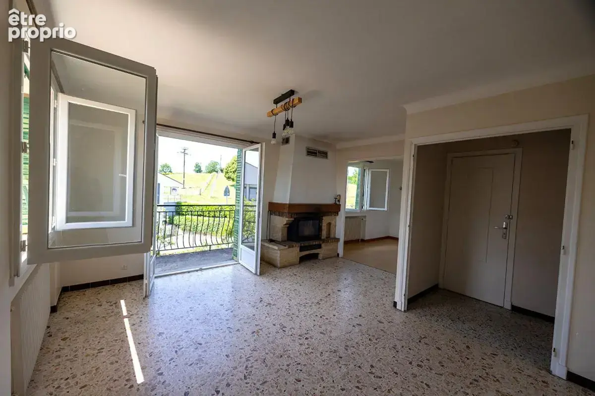Villa T4 au calme avec 160 m² d'ateliers : idéal artisan, collectionneur ou projet locatif - photo 9