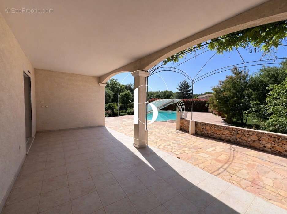 Maison à MEJANNES-LE-CLAP