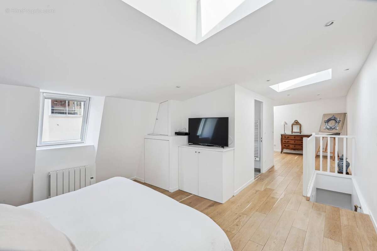 Maison à LA GARENNE-COLOMBES
