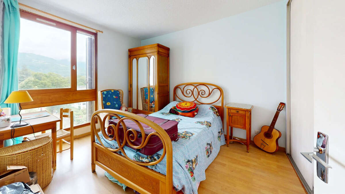 À vendre : Appartement T4 de 85 m² avec garage  14 Place des Jacobins, Échirolles - photo 3