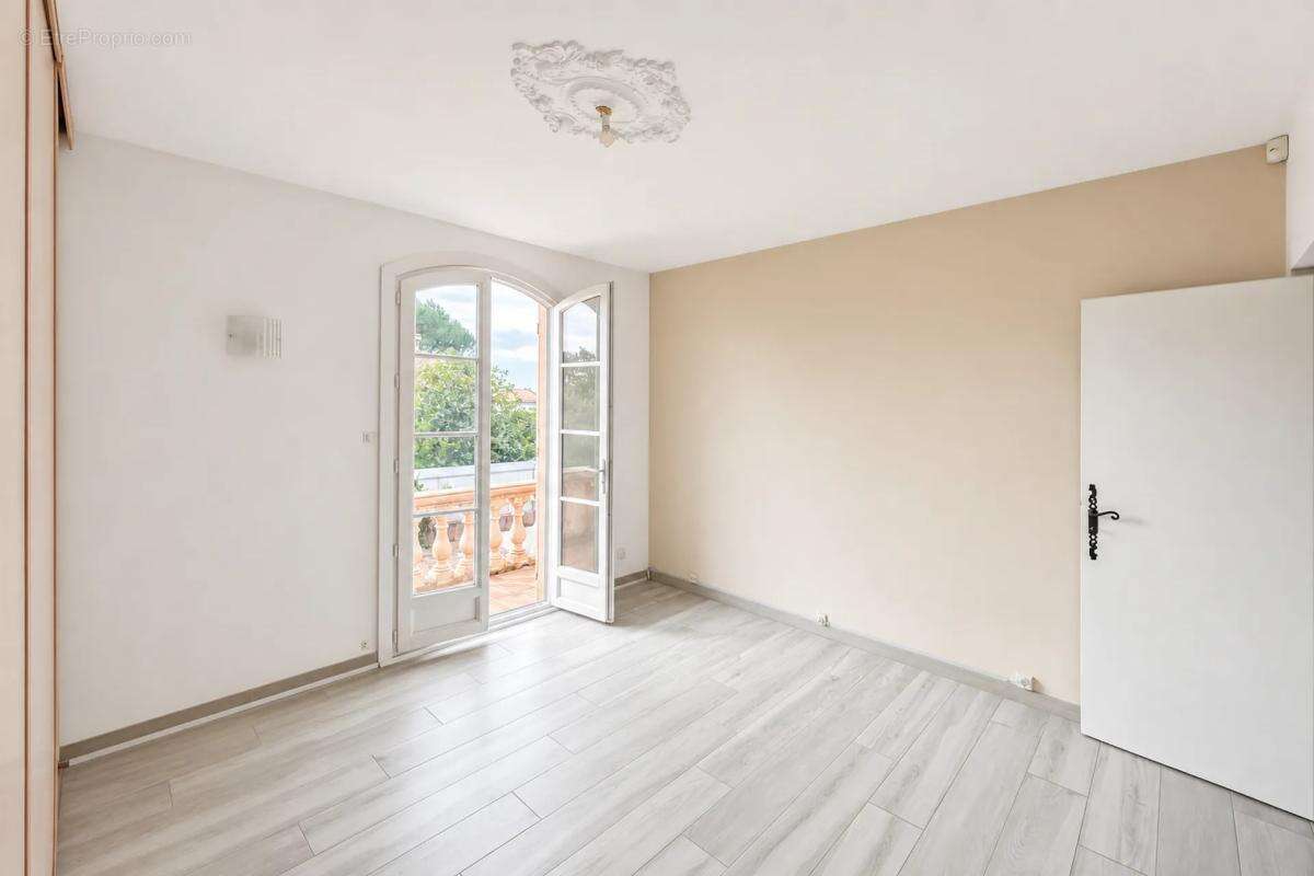 Maison à LAPALUD