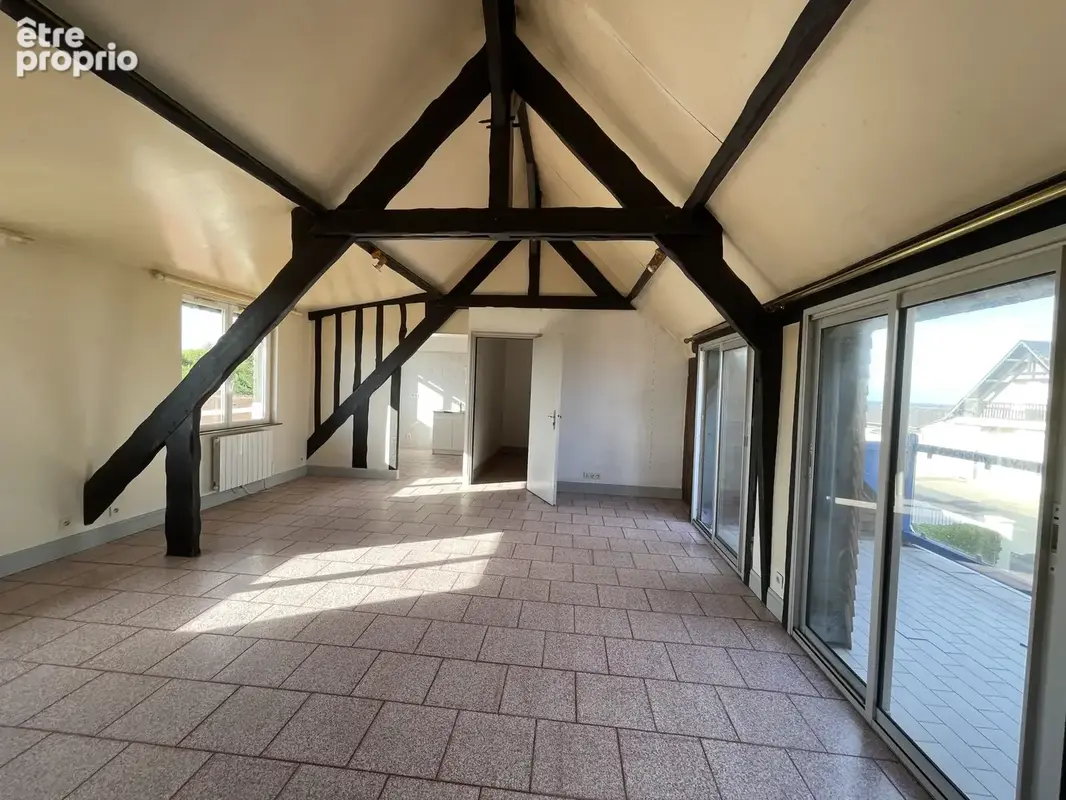 Appartement 4 pieces plein de charme + terrasse  vue mer+ parking - photo 4