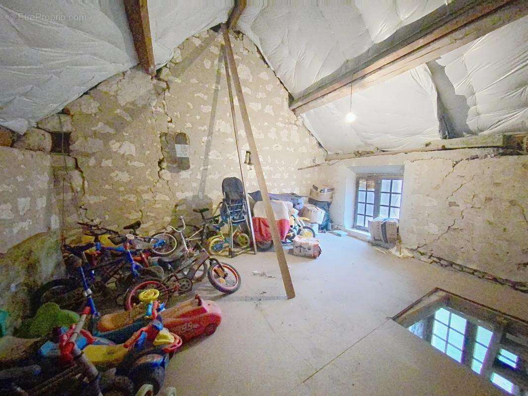 Maison à MELZ-SUR-SEINE