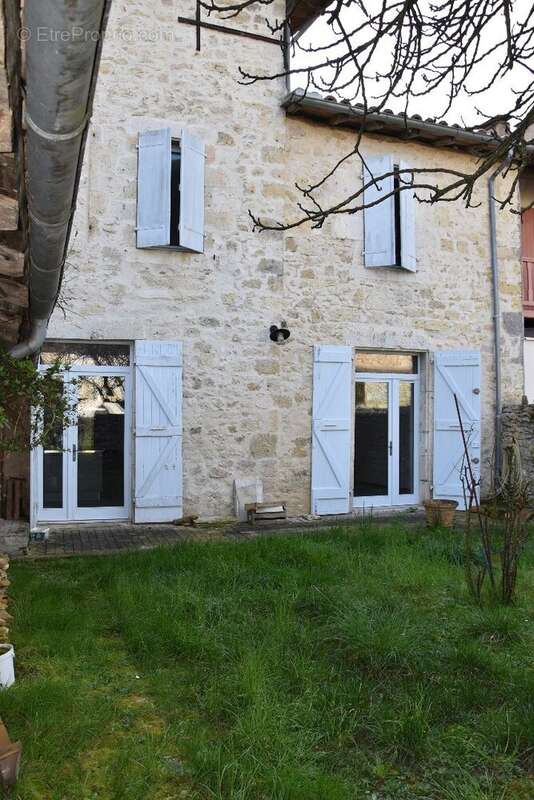 Maison à MAUVEZIN
