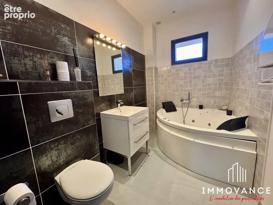 Maison 8 pièces 338 m² à vendre à Paulhan (34230) - photo 7