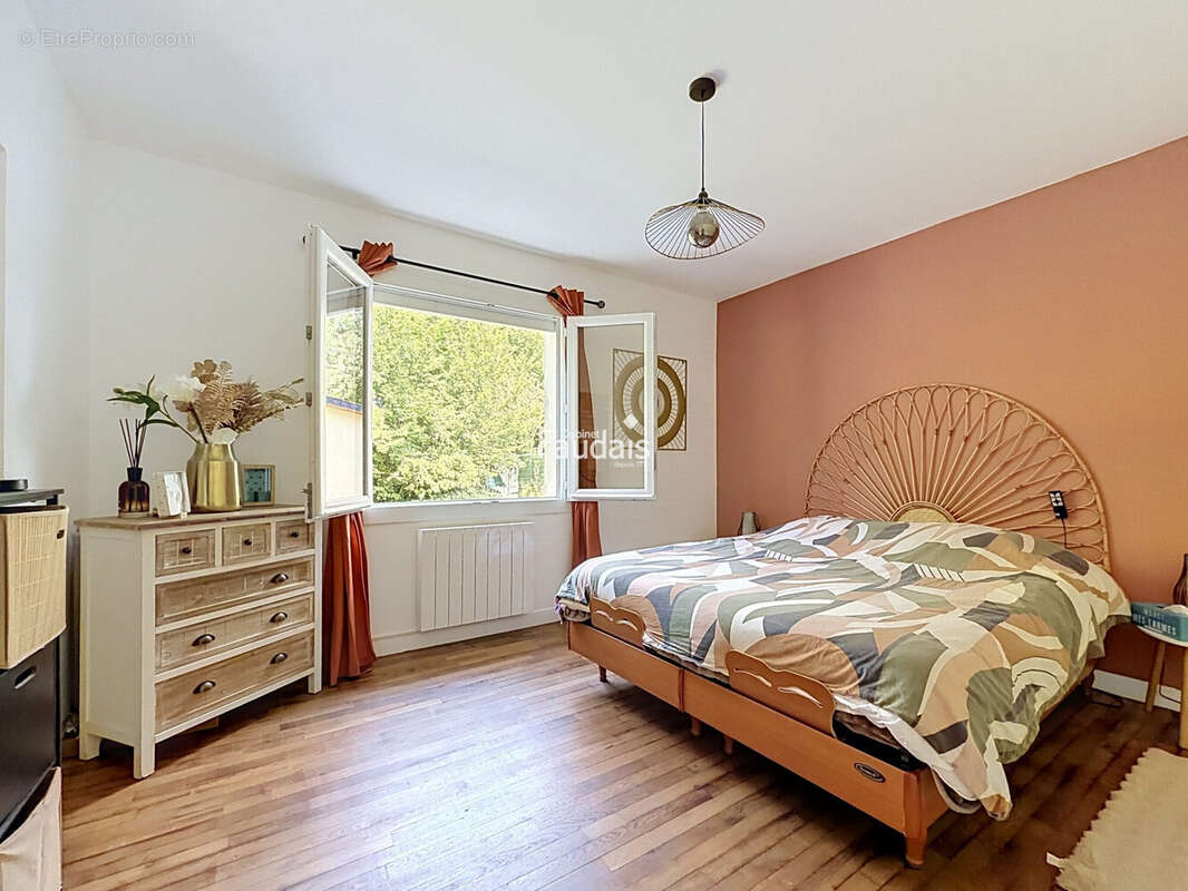 Maison 145 m² à Moyon  - photo 6
