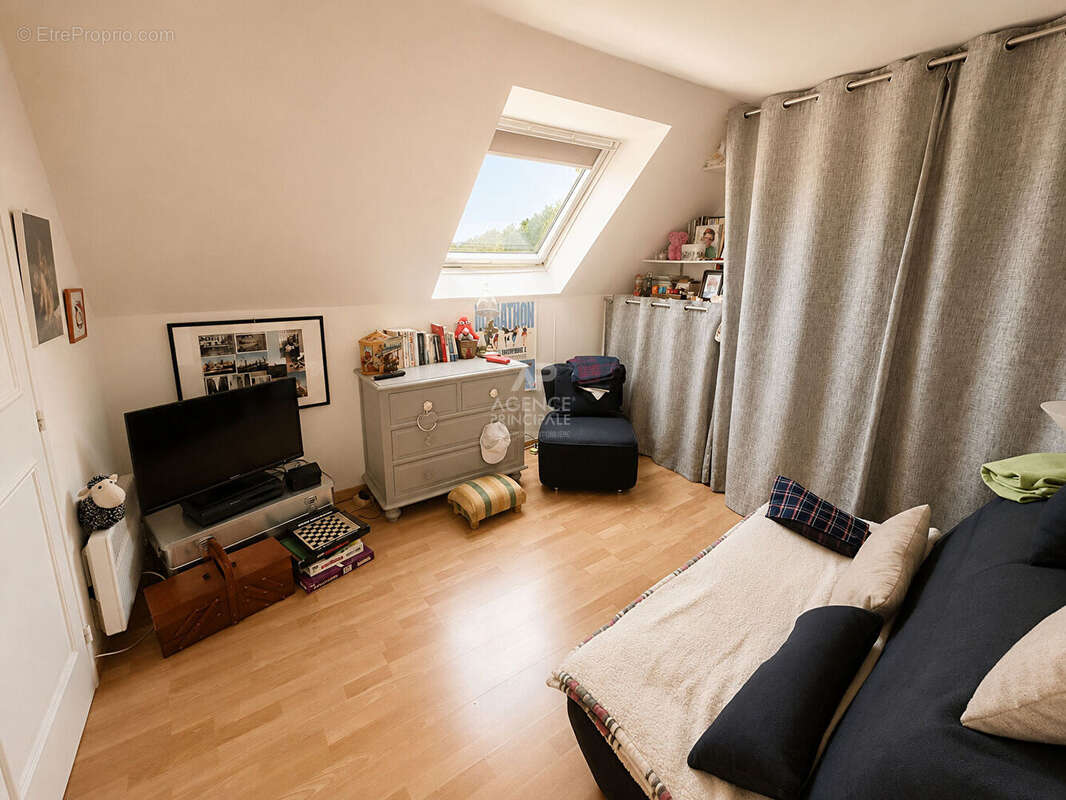 Maison indépendante 5 pièces, Triel-sur-Seine, Quartier calme en impasse - photo 6