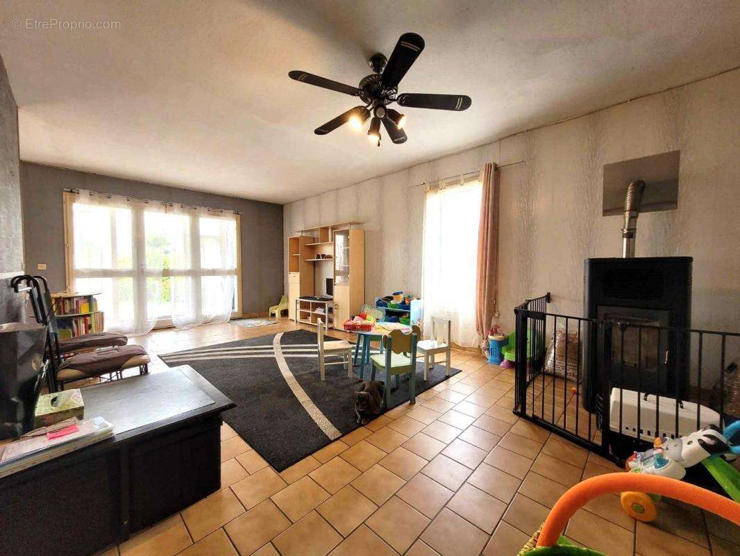 Maison à BRAUD-ET-SAINT-LOUIS
