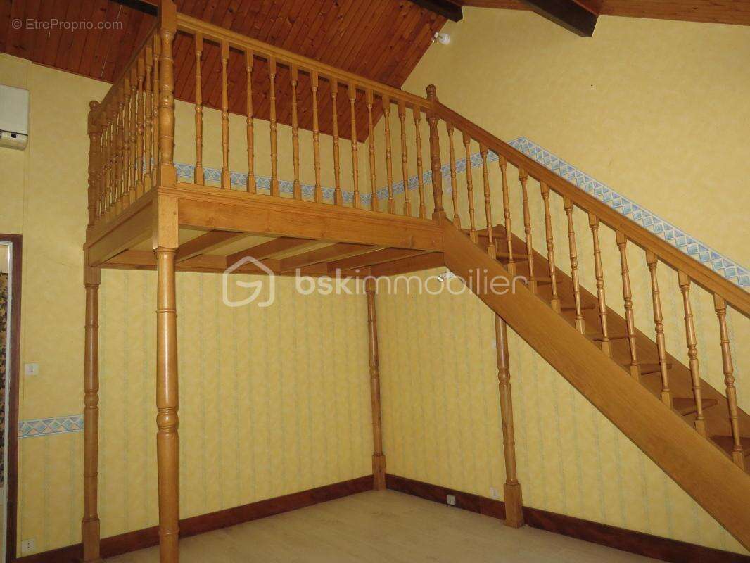 Maison à FAYE-L'ABBESSE
