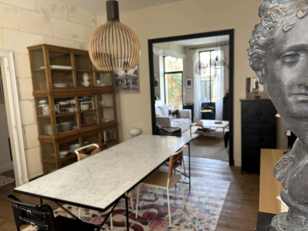 Maison à SAINT-JEAN-D'ANGELY