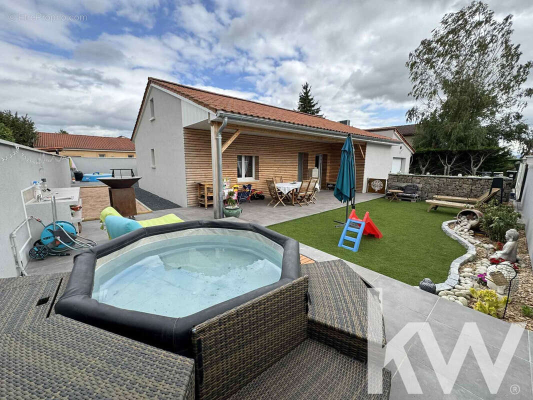 Maison 142 m² à Pont-Du-Chateau  - photo 3