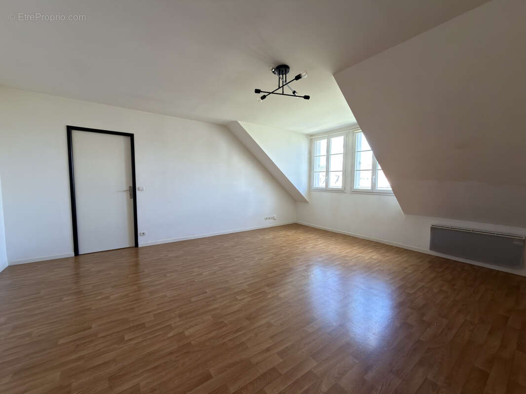Appartement à BAILLY-ROMAINVILLIERS