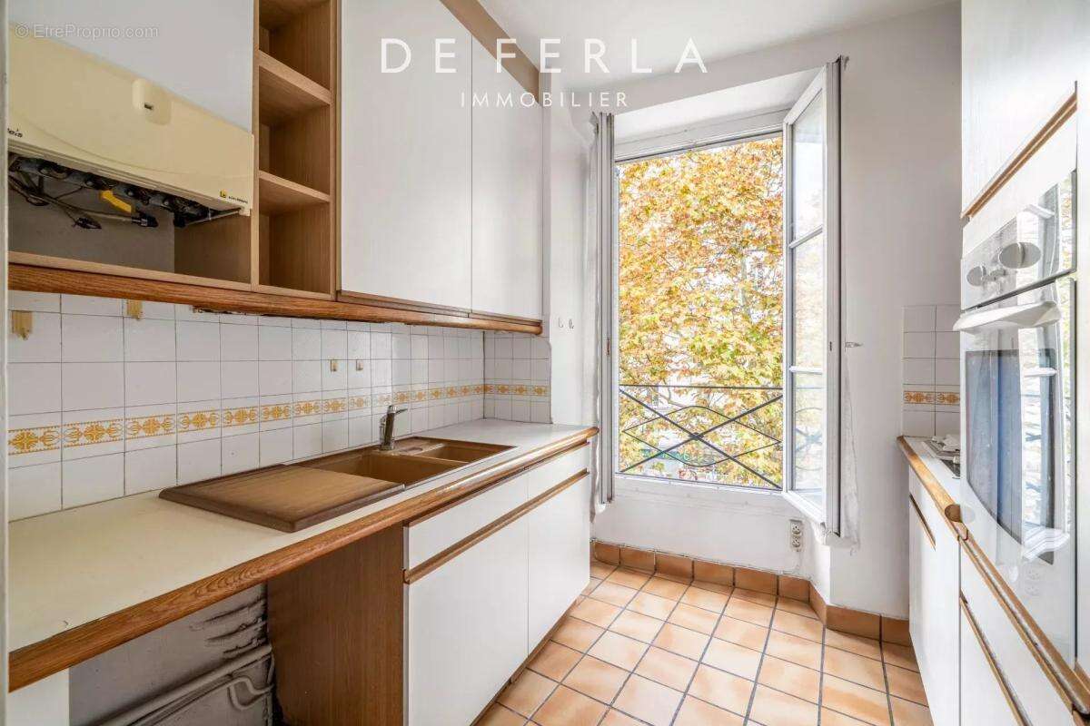 Appartement à PARIS-14E