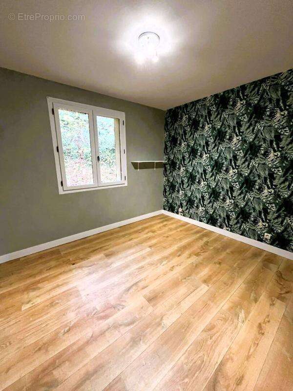 Maison à CHAMPCEVINEL