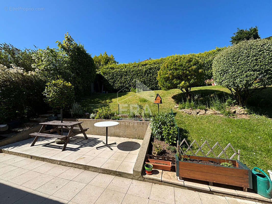 Immeuble 184m² à saint-étienne-au-mont - photo 2