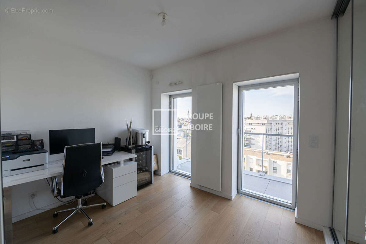 À vendre -  GROUPE GIBOIRE - Appartement 4 pièces avec garage à Rennes Gare - photo 6