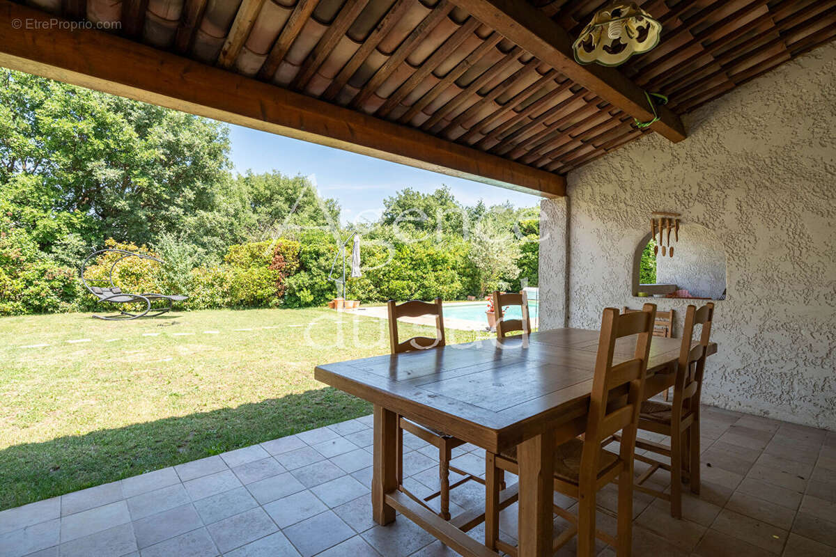 Maison à CADOLIVE