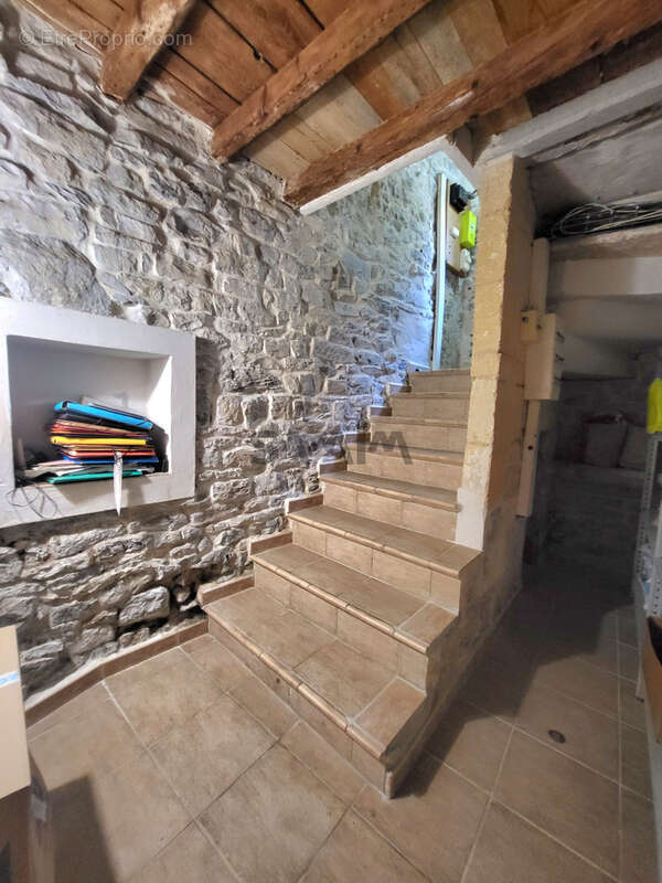 Maison à CLARENSAC