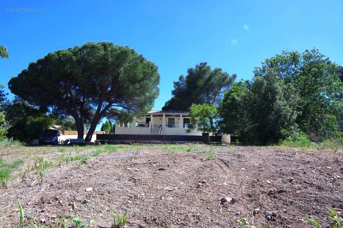 Maison à LE MUY