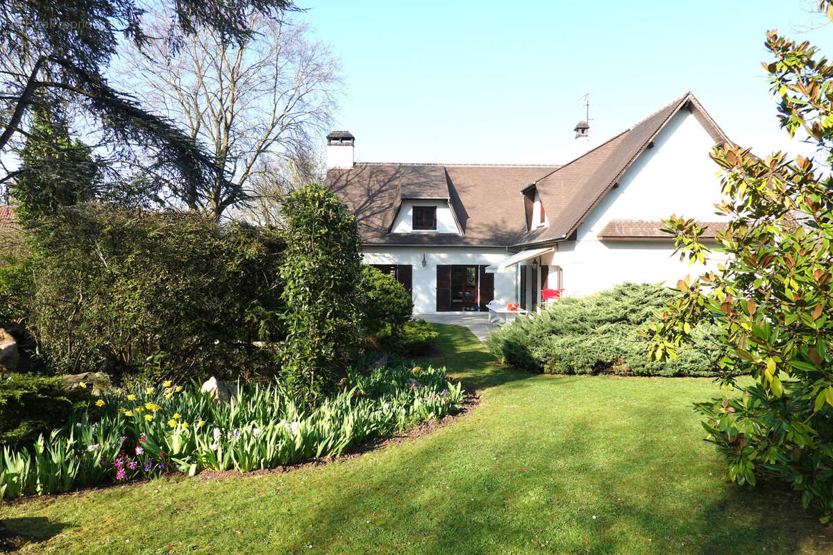 Maison à MANTES-LA-VILLE