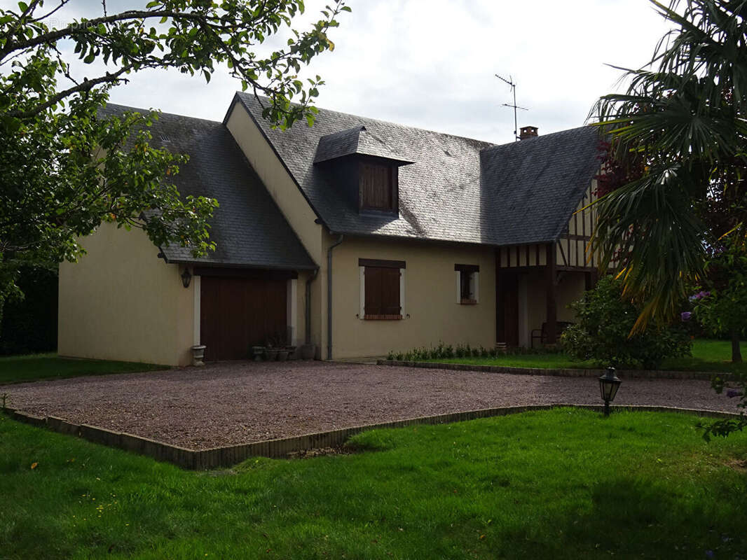Maison à MOYAUX