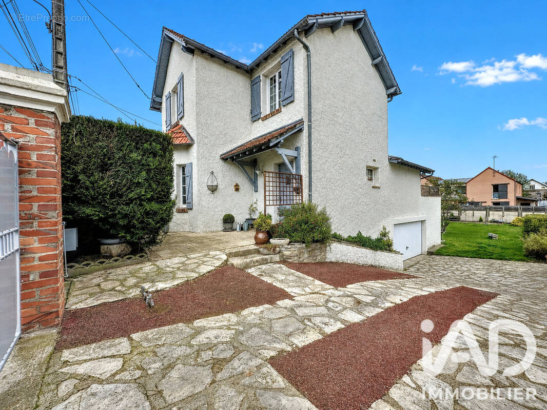 Photo 1 - Maison à AMILLY