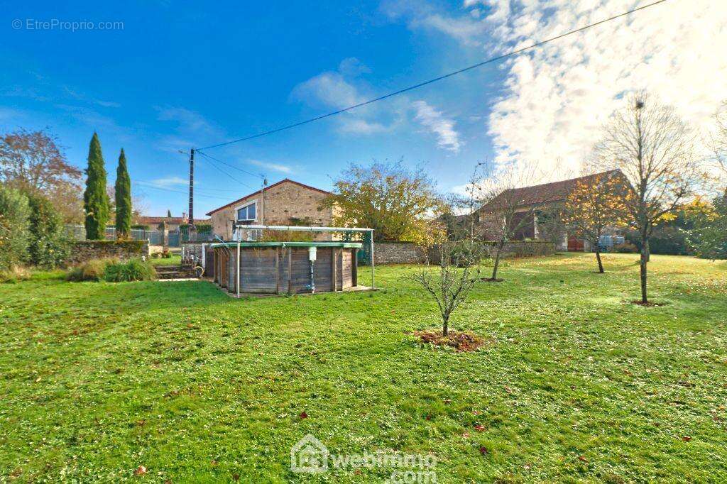 Au coeur de la cmpagne, longère rénovée, - Maison à SAINT-GAUDENT