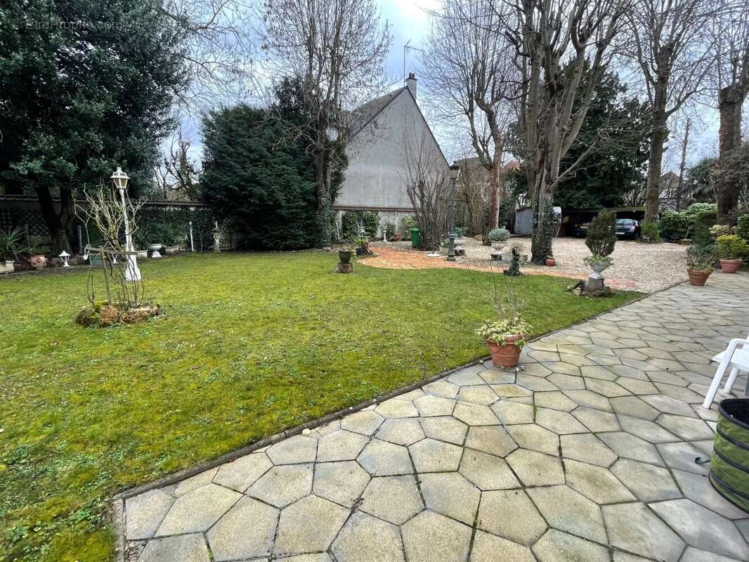 Maison à CHELLES