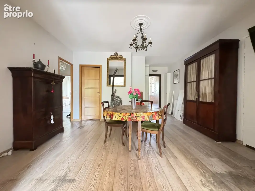 Appartement - 117,35 m2 - 5 pièces - photo 10