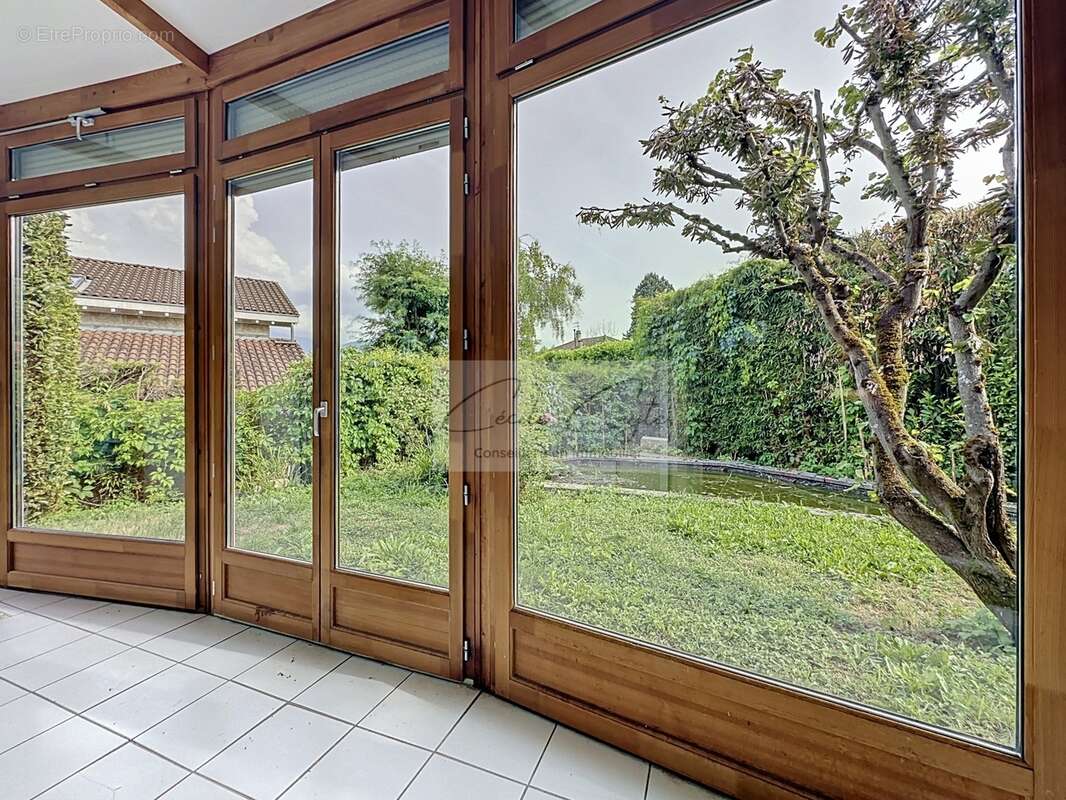 LA TRONCHE, Proche Hôpital, Maison familiale avec 5 chambres - photo 8