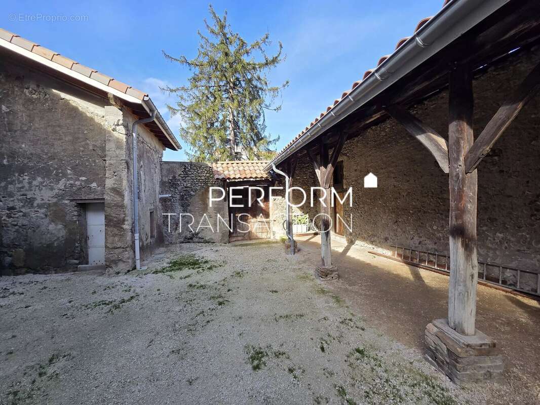 Maison à ECHIROLLES