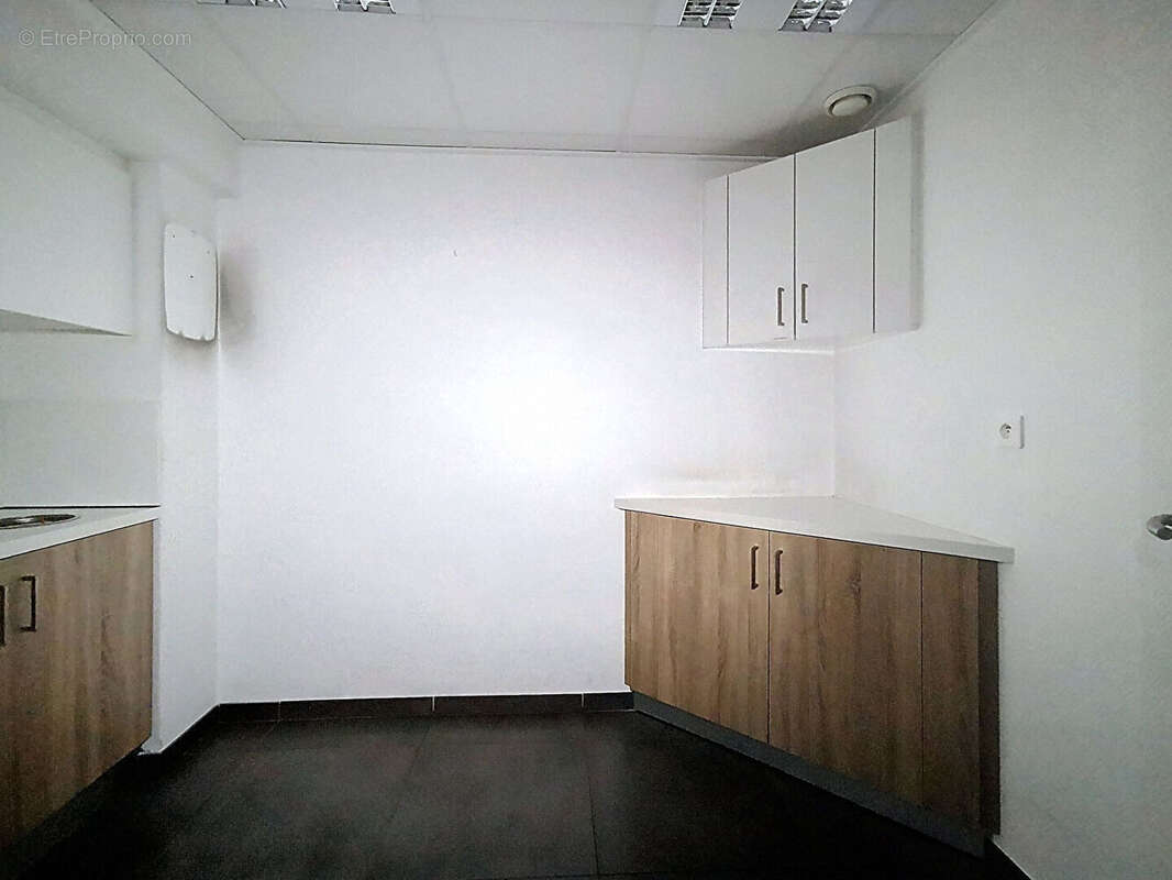 Exclusivite : thonon - local commercial / bureau - 261m² - photo 12