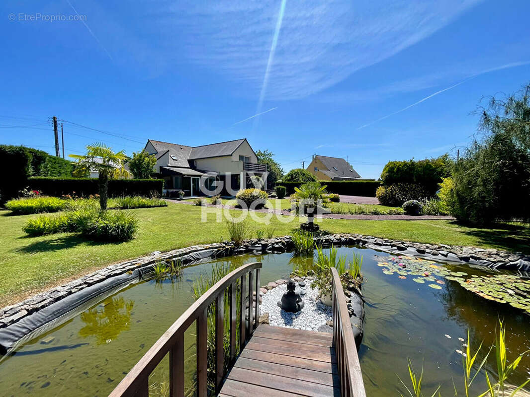 Maison à SAINT-PIERRE-DE-PLESGUEN