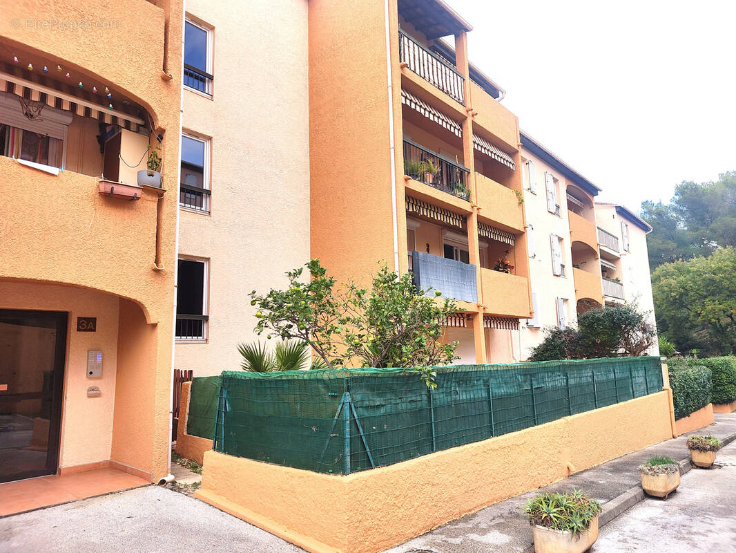 Appartement à HYERES