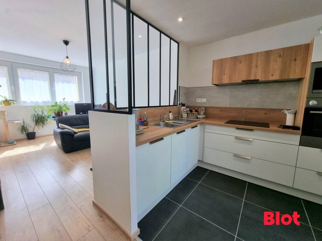 Appartement à MELESSE