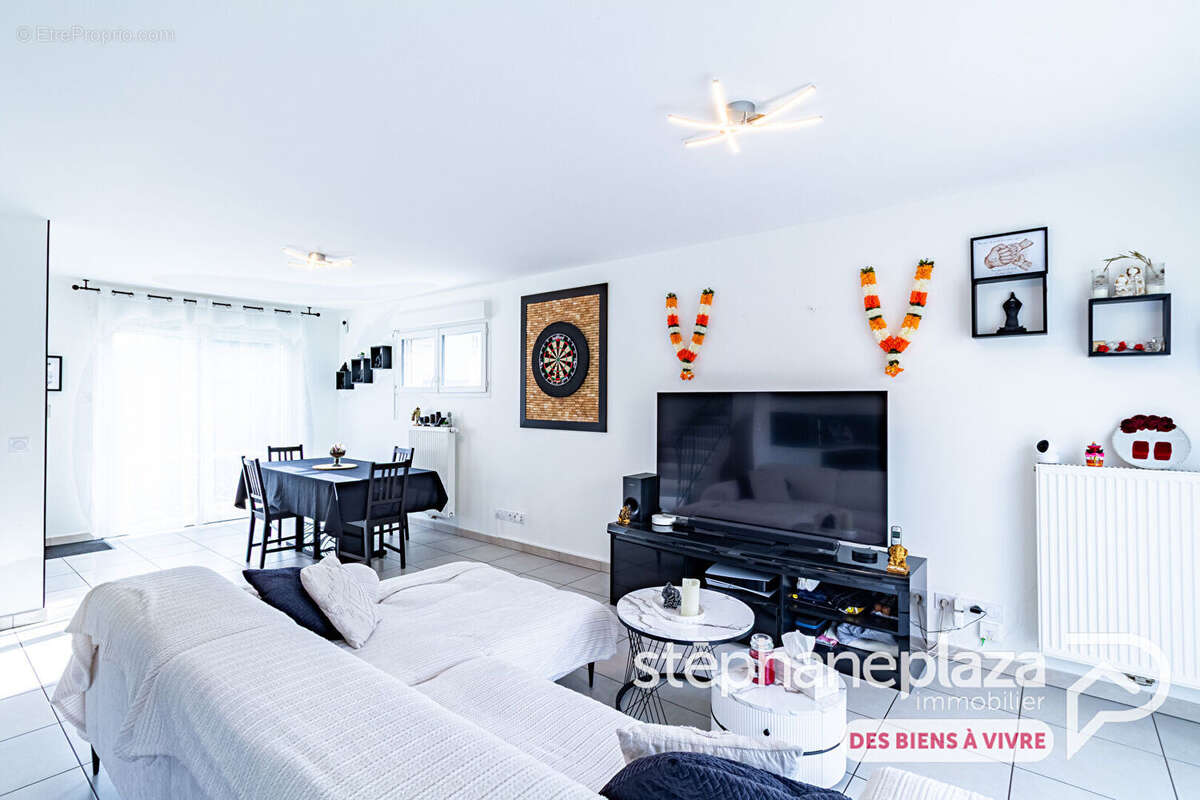 Maison à SAINT-PAUL-DE-VARAX