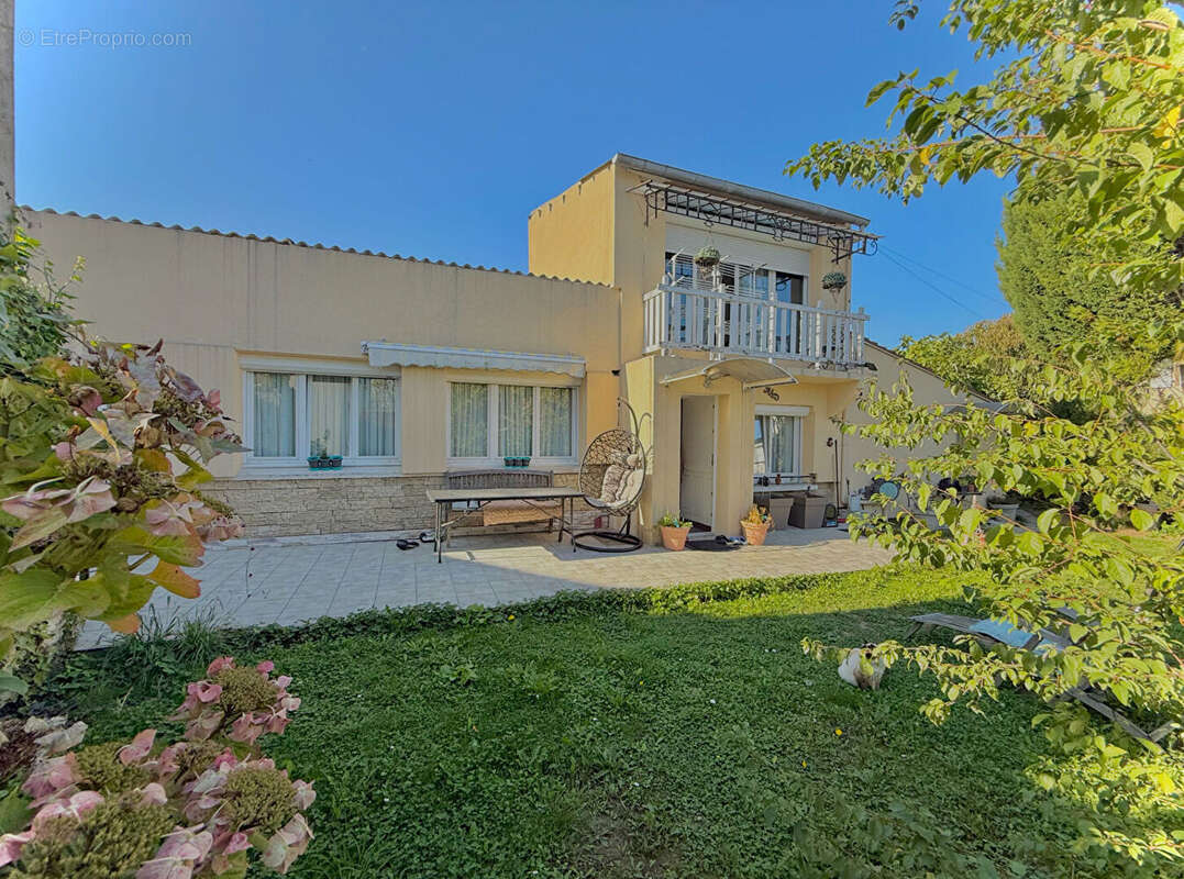 Maison à GOUSSAINVILLE