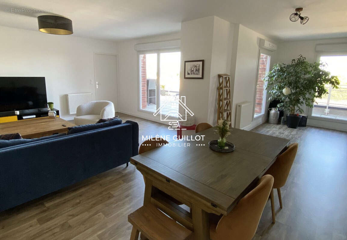 Appartement à QUESNOY-SUR-DEULE