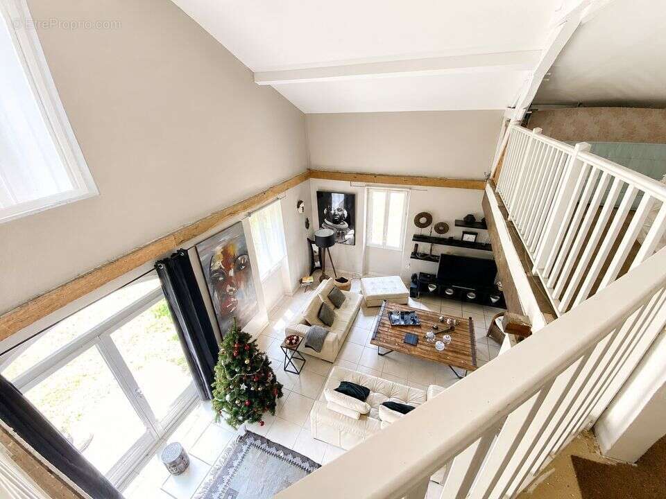 Maison de caractère en pierre 280 m² terrain de 4 hectares - photo 3