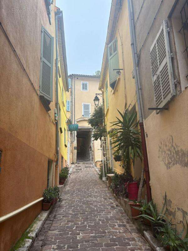 Appartement à HYERES