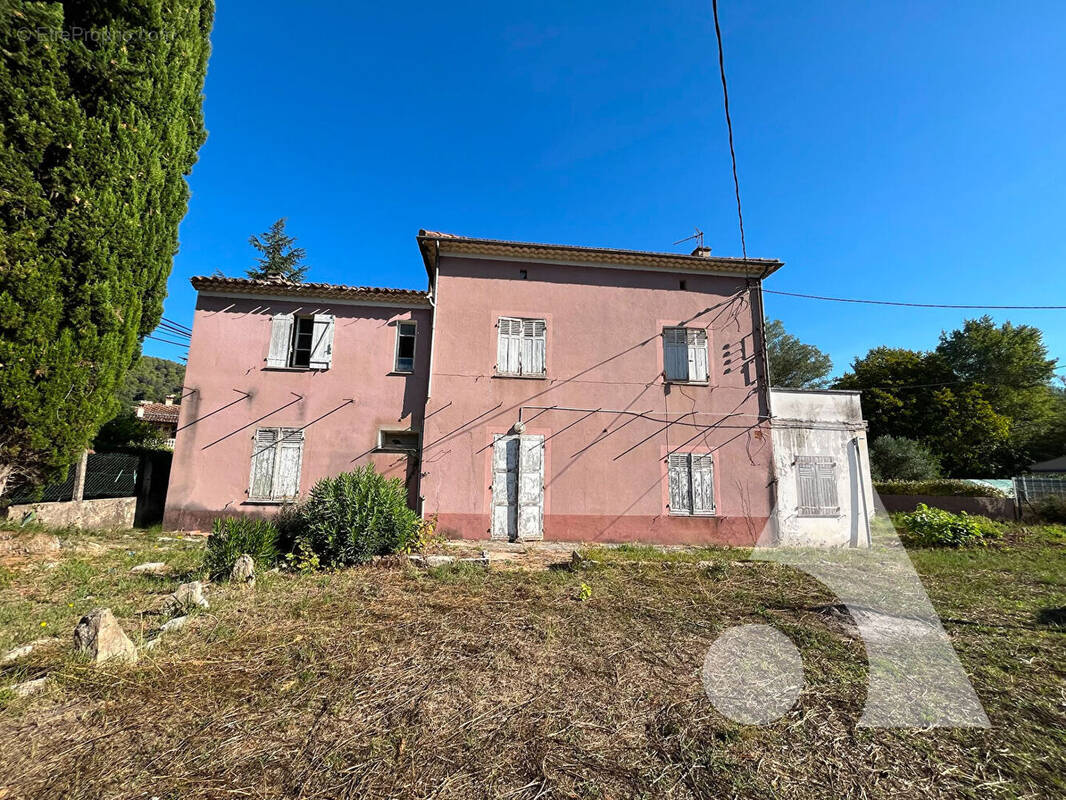 Maison à SALERNES