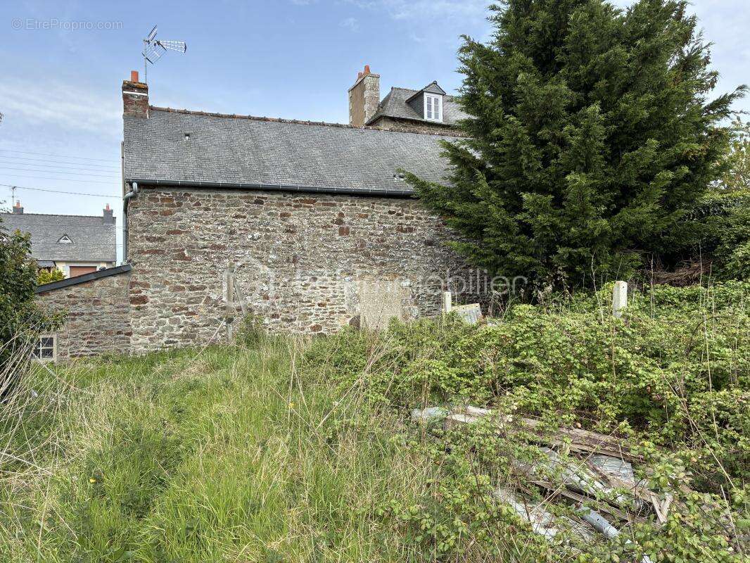 Maison à LANVALLAY