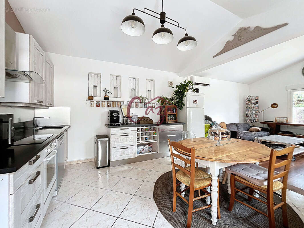 Maison à CAMBLANES-ET-MEYNAC