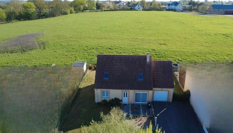 Maison à COULANS-SUR-GEE