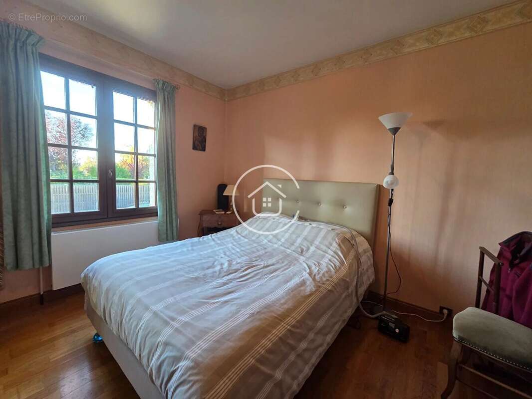 Maison à SAINT-GERVAIS-LA-FORET