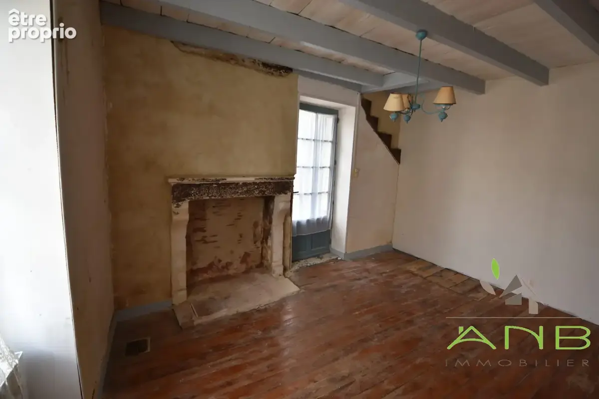 Maison 70 m² à Villebois-Lavalette  - photo 4