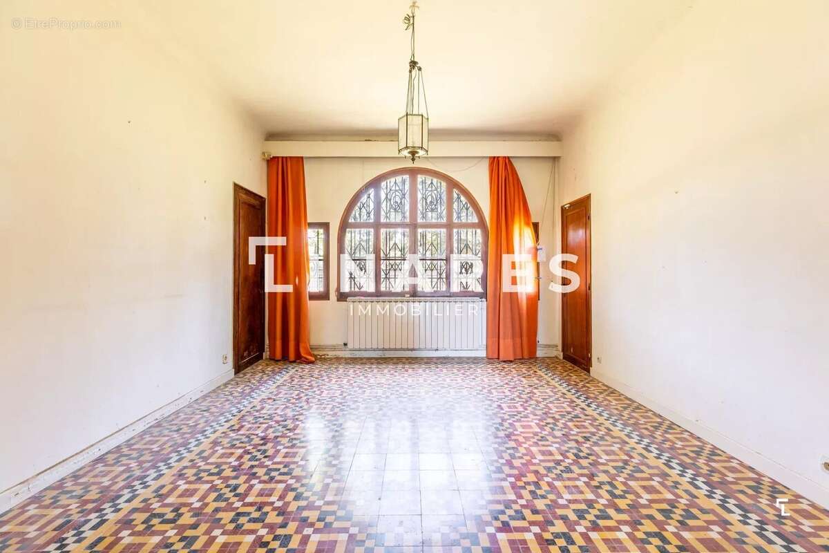 MAS DES PLATANES - Maison provençale à rénover de 263m2 - Terrain 2316m2 - Ventabren - photo 7