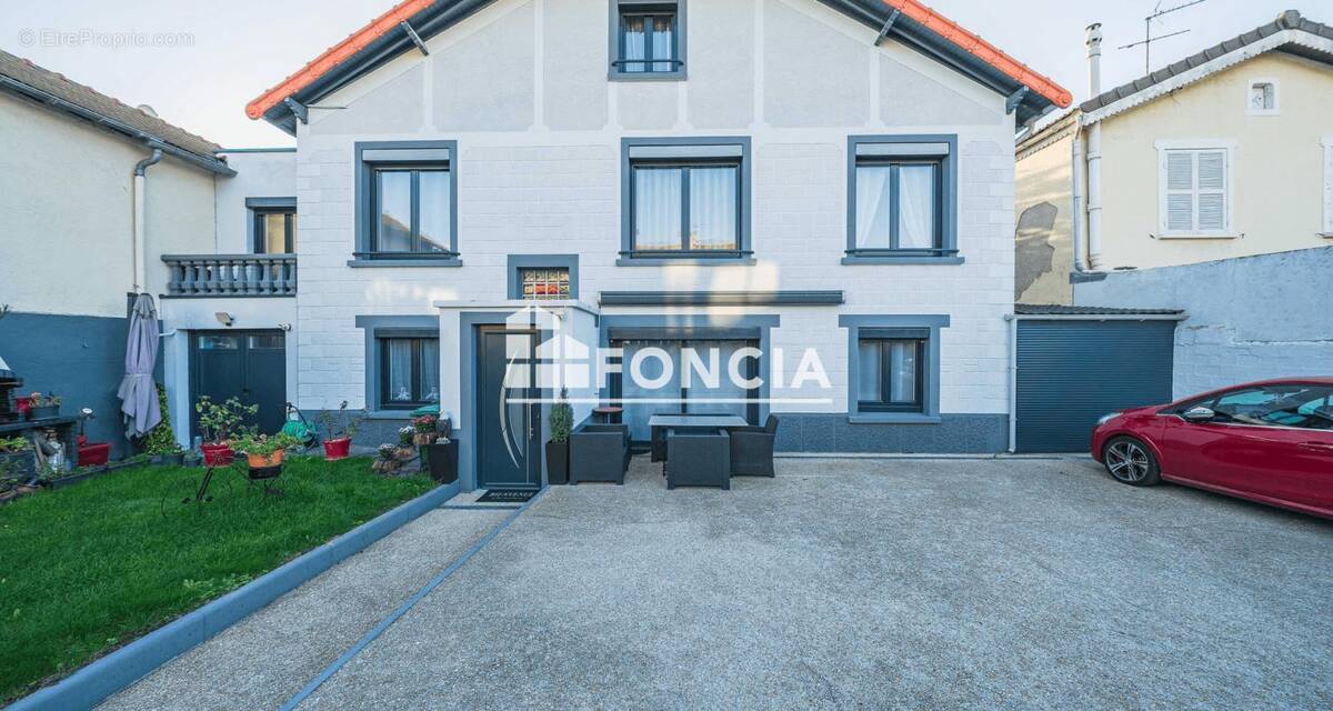 Maison 6 pieces 4 chambres - photo 1