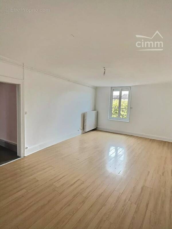 Appartement à REVIGNY-SUR-ORNAIN